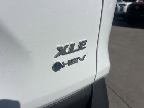 Used 2025 Toyota RAV4 XLE image 5