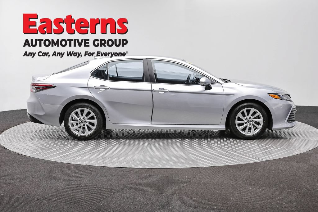 Used 2023 Toyota Camry LE FWD image 5