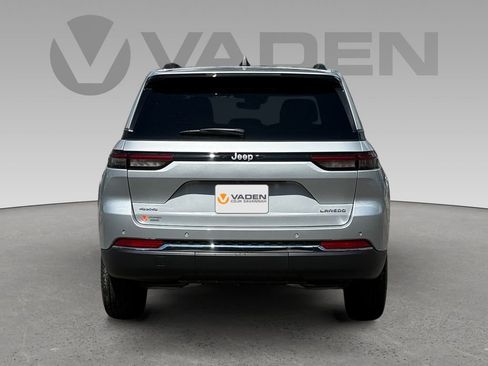 New 2025 Jeep Grand Cherokee Laredo image 22