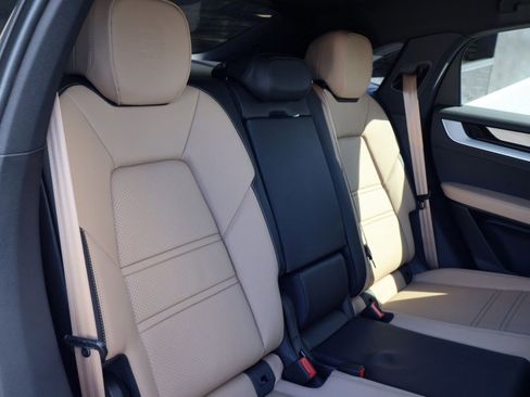 New 2026 Porsche Cayenne Coupe image 23