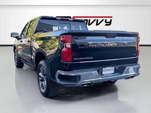 Used 2025 Chevrolet Silverado 1500 LT AWD/4WD image 5