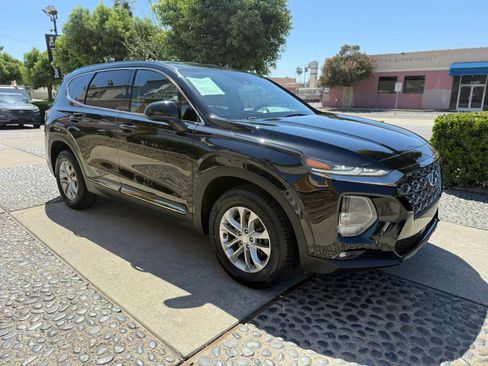 Used 2019 Hyundai Santa Fe SEL AWD/4WD image 3