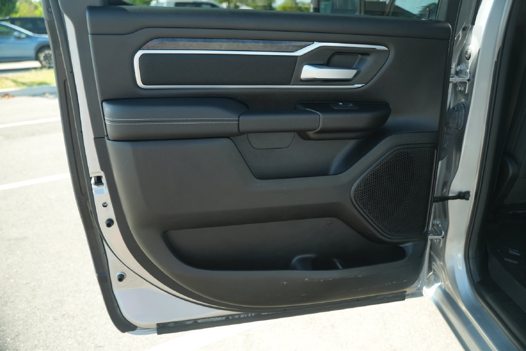Used 2023 RAM 1500 Big Horn AWD/4WD image 18