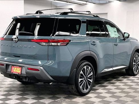 New 2026 Nissan Pathfinder Platinum image 18