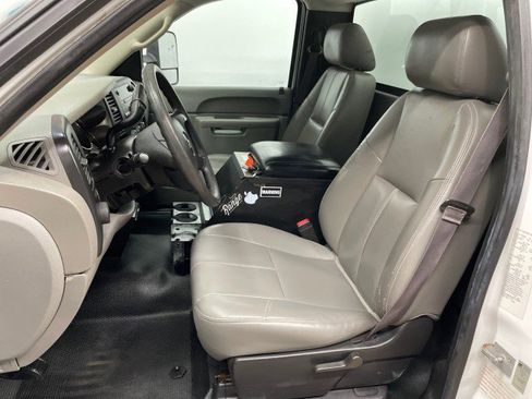 Used 2014 Chevrolet Silverado 3500 W/T image 27