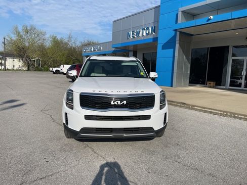 Used 2022 Kia Telluride S image 3