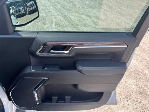 Used 2024 GMC Sierra 1500 Elevation w/ LPO, Elevation Black Package AWD/4WD image 34