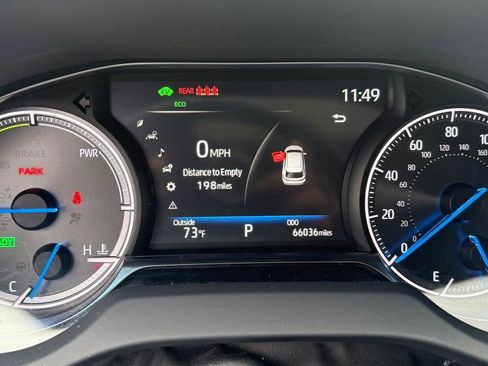 Used 2021 Toyota Venza Limited w/ Carpet Mat Package (TMS) image 2