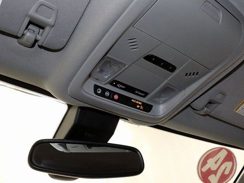 Certified 2024 GMC Terrain SLT w/ Tech Package image 23