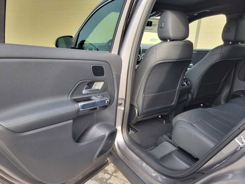 Used 2025 Mercedes-Benz EQB 350 4MATIC SUV image 17