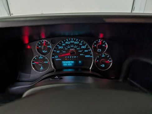 Used 2025 Chevrolet Express 3500 LT w/ LT Preferred Equipment Group RWD image 10
