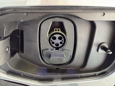 New 2026 Chevrolet Equinox EV RS image 25