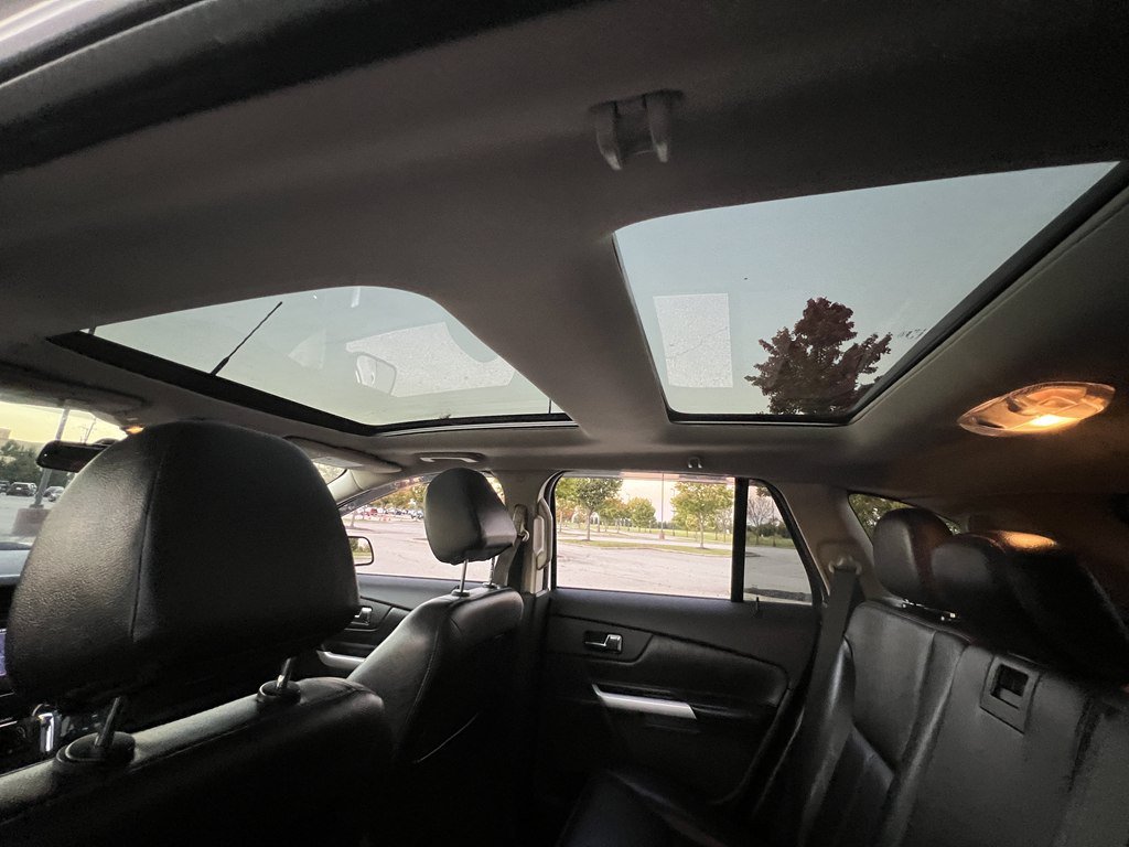 Used 2013 Ford Edge Limited AWD/4WD image 23