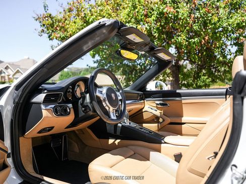 Used 2015 Porsche 911 Carrera S RWD image 31