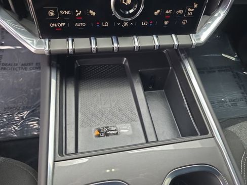 Certified 2025 GMC Acadia Elevation FWD image 22