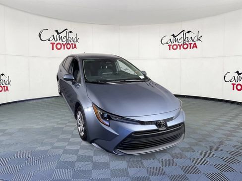 Used 2026 Toyota Corolla LE w/ Carpet Mat Package (TMS) FWD image 4