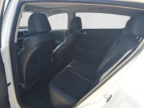 Used 2022 Kia Sportage EX FWD image 11