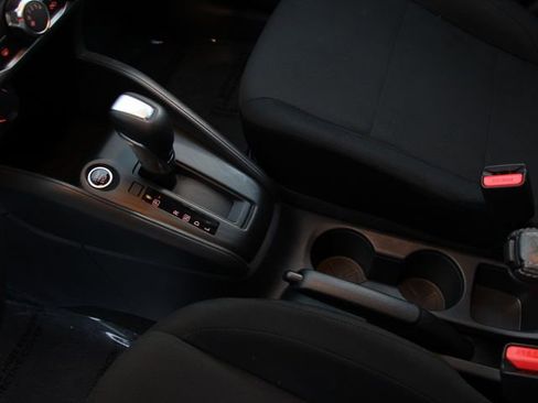 Certified 2025 Nissan Kicks Play S image 21