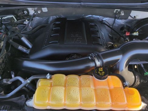 Used 2016 Ford F150 Lariat w/ Equipment Group 502A Luxury image 27