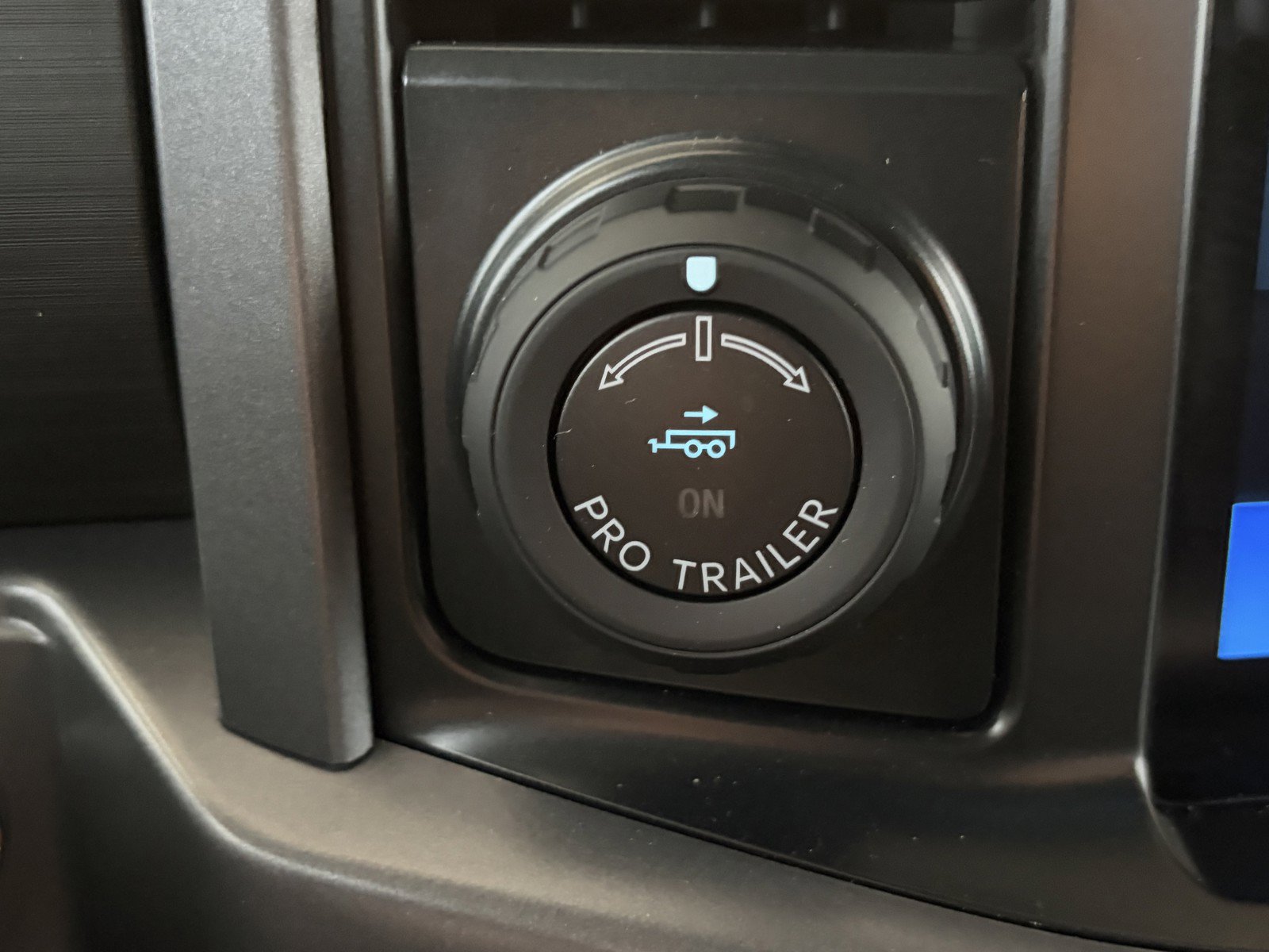 Used 2025 Ford F150 XLT w/ Equipment Group 302A MID AWD/4WD image 14