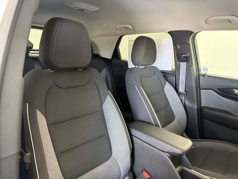 Used 2025 Chevrolet TrailBlazer LT AWD/4WD image 18
