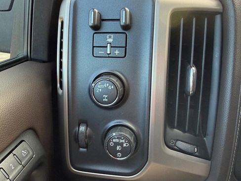 Used 2018 GMC Sierra 1500 Denali w/ Denali Ultimate Package image 17