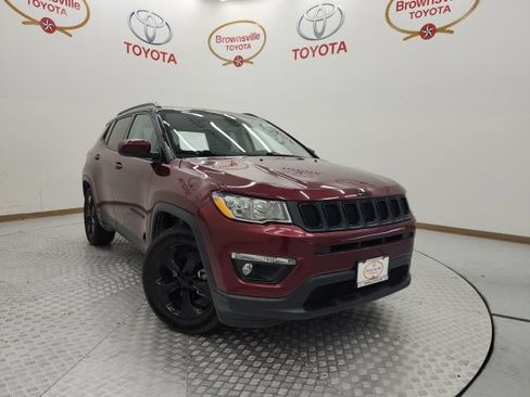 Used 2021 Jeep Compass Latitude w/ Sun and Sound Group FWD image 1
