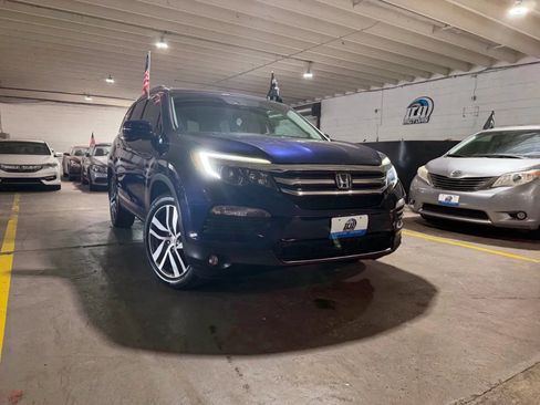Used 2017 Honda Pilot Touring image 6