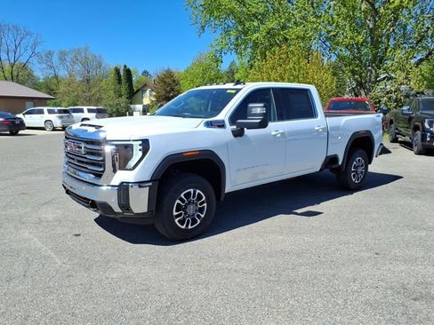 New 2026 GMC Sierra 3500 SLE w/ SLE Value Package AWD/4WD image 8