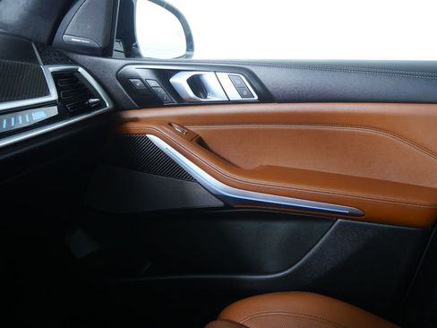 Certified 2025 BMW X7 M60i image 33