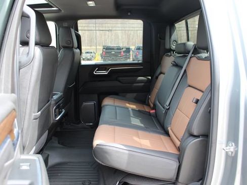Used 2024 Chevrolet Silverado 3500 High Country w/ High Country Premium Package AWD/4WD image 12