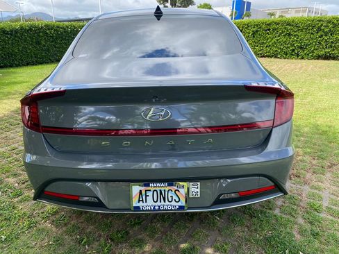 Certified 2022 Hyundai Sonata SE w/ Cargo Package image 6