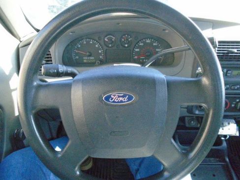 Used 2011 Ford Ranger XL image 13