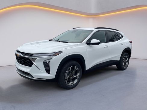 New 2026 Chevrolet Trax LT w/ Driver Confidence Package image 7