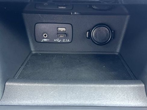 Certified 2025 Subaru Forester Wilderness w/ Convenience Package AWD/4WD image 23