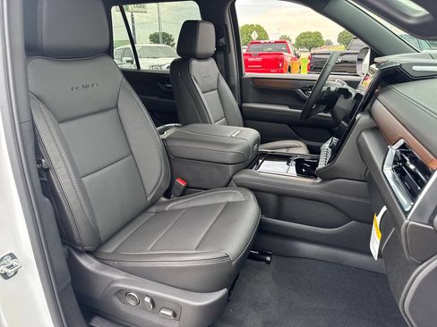 New 2026 GMC Yukon Denali w/ LPO, Floor Liner Package AWD/4WD image 11