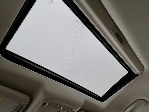 Used 2024 Nissan Armada SL w/ Captain's Chairs Package image 14