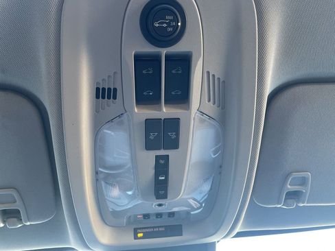 Used 2016 Chevrolet Equinox LTZ w/ Enhanced Convenience Package image 23