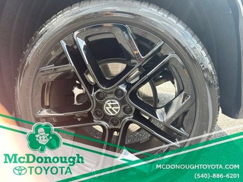 Used 2025 Volkswagen Tiguan SE R-Line AWD/4WD image 26