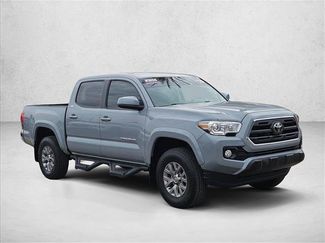 Used 2019 Toyota Tacoma SR5 AWD/4WD video 3