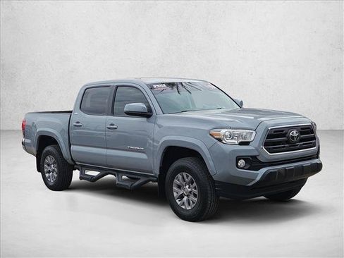 Used 2019 Toyota Tacoma SR5 AWD/4WD image 3