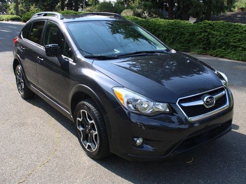 Used 2014 Subaru Crosstrek 2.0i Premium AWD/4WD image 2