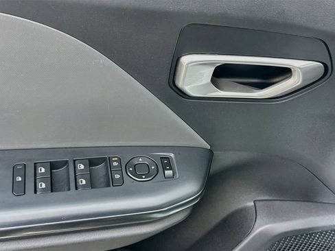 Used 2025 Kia K4 FWD image 15