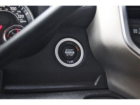 Used 2024 RAM 2500 Laramie w/ Towing Technology Group image 18