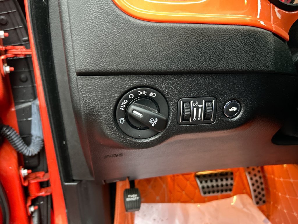 Used 2022 Dodge Charger R/T w/ Blacktop Package RWD image 21