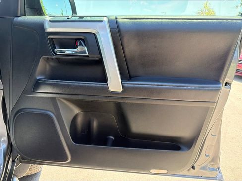 Used 2019 Toyota 4Runner SR5 Premium AWD/4WD image 11