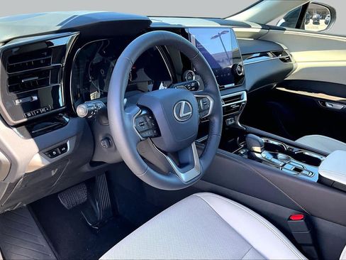 Used 2024 Lexus RX 350 FWD w/ Technology Package image 16