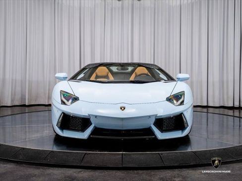 Used 2015 Lamborghini Aventador LP 700-4 AWD/4WD image 3