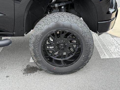 Used 2024 Chevrolet Silverado 1500 RST AWD/4WD image 12