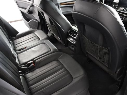 Used 2019 Audi Q5 Premium w/ Convenience Package AWD/4WD image 22